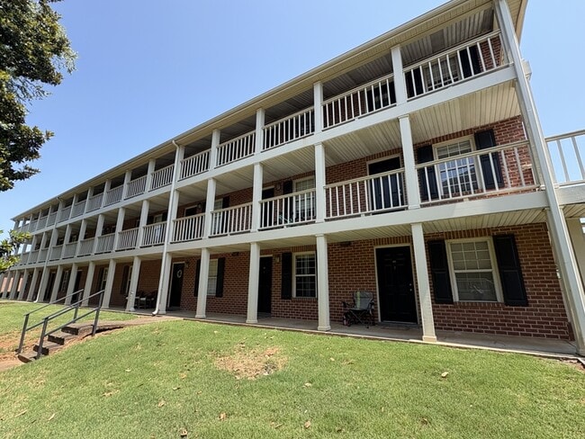 Building Photo - 250 Elm St Unit 624 - 1 Rental