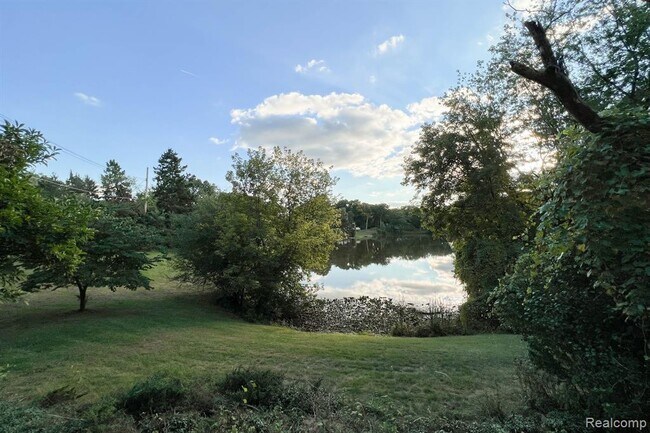 Photo - 6750 Franklin Rd