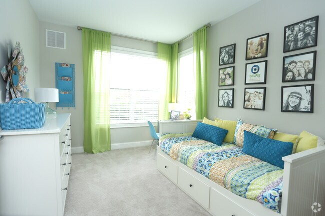 Three Bedroom (Sycamore I) - Third Bedroom