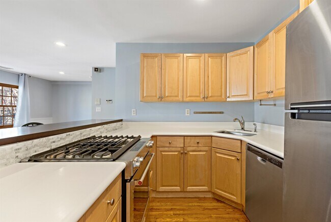 Photo - 211-213-213 3rd St Unidad 2