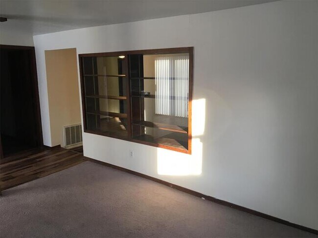 Single Family Home- Oshkosh
