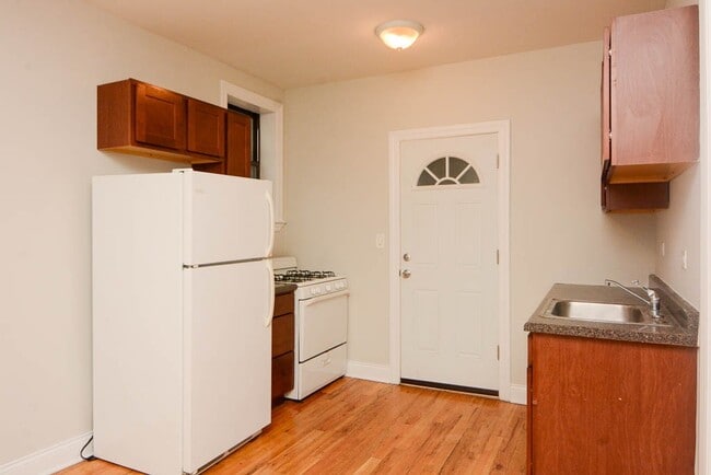 Photo - 6265 W Cornelia Ave Unit E4