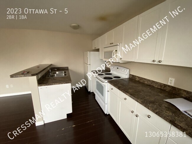 Photo - 2 bed, 1 bath apartment available near downtown Regina Unit 5