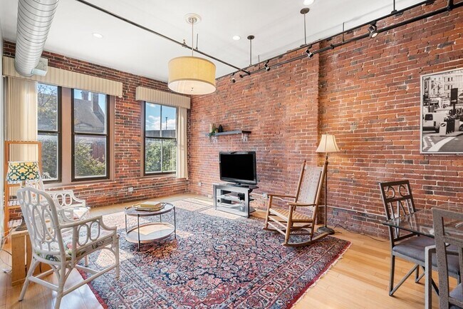 Photo - 61 Market St Unit 3A