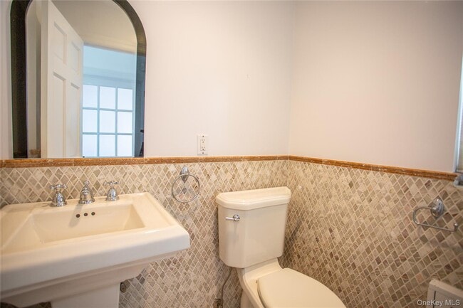 Photo - 540 E Chester St