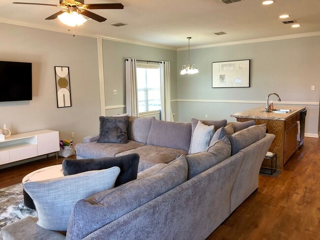 Photo - 3BR/3BA House Near Campus