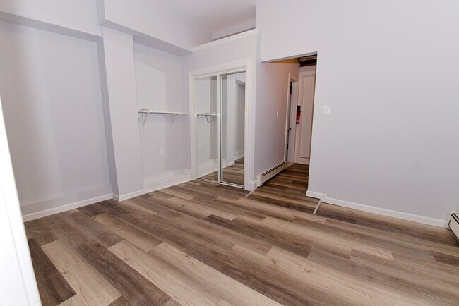 Photo - 154 Undercliff Ave Unit 1