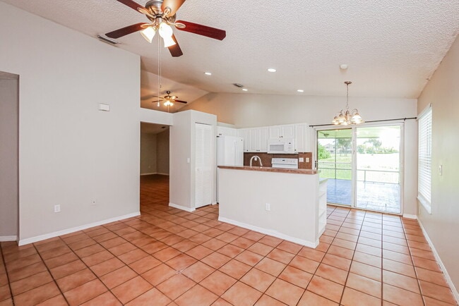 Photo - 3370 NW 78th Ave