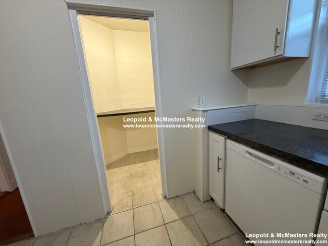 Photo - 520 Cambridge St Unidad 1