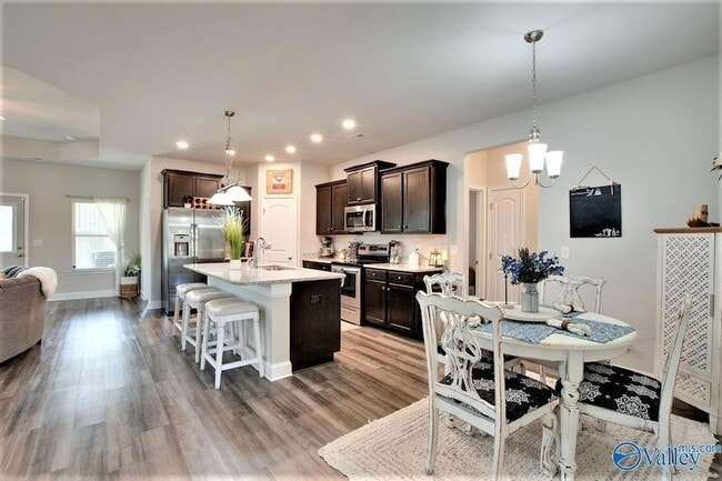 Photo - 155 Grey Fawn Trail