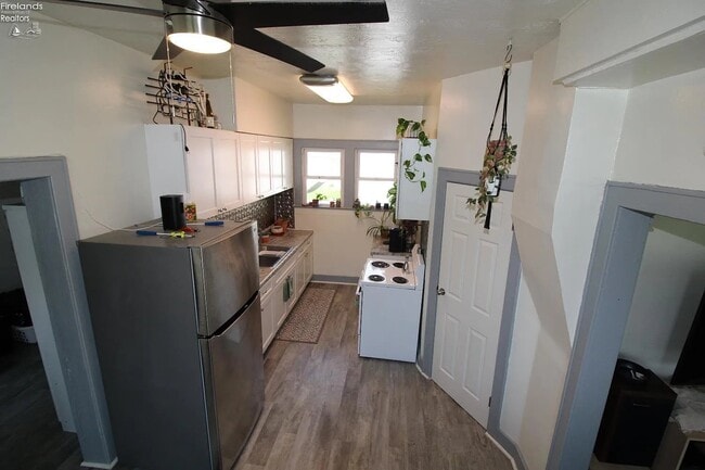 232 Cedar St