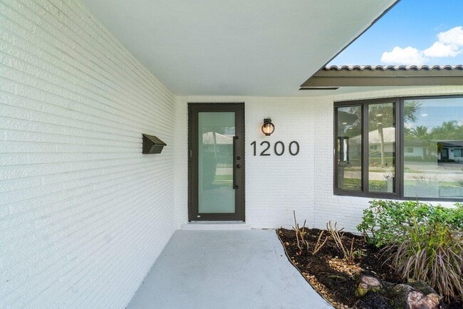 Photo - 1200 SW 8th St