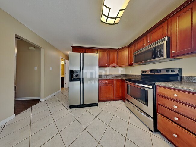 Photo - 4624 Aylesbury Dr