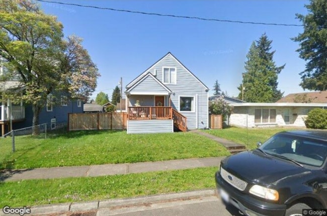 Building Photo - 217 H St SE Rental