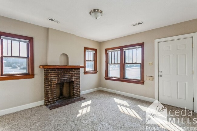 405 N Hillside St Unit 8
