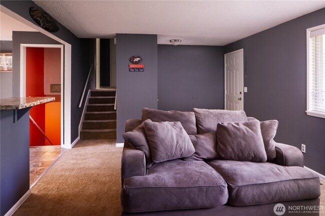 Photo - 19105 60th St E