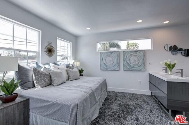 Photo - 338 Walnut Ave