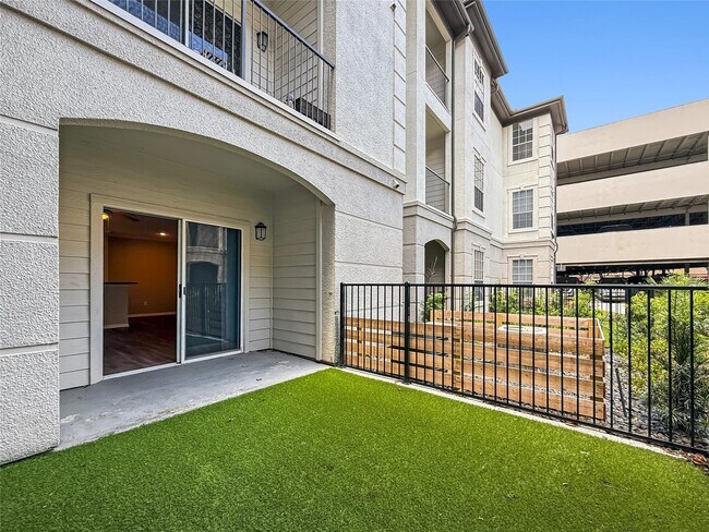 Building Photo - 2303 Louisiana St Unit 1227 Rental
