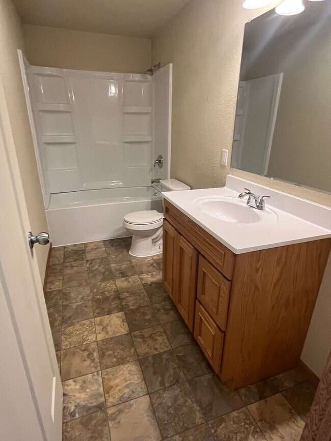 5 Bedroom, 3 Bath on 6 acres House House Rental in Box Elder, SD