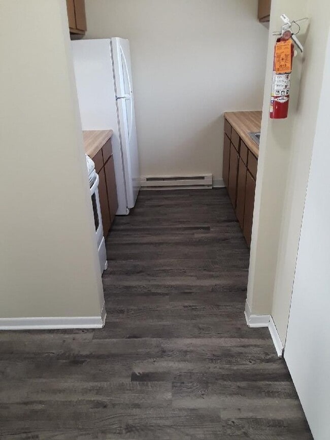 Photo - Rolling Meadows (Rolling Meadows Apartments LLC)