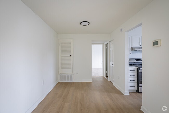 1BR, 1BA-537SF - Anniston - Dining Room