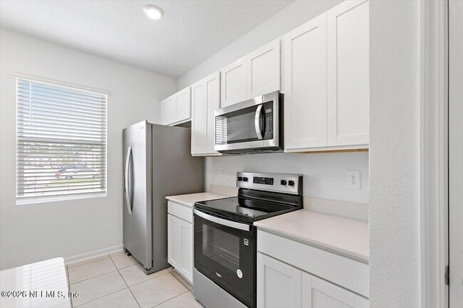 Photo - 235 Sage Br St