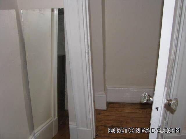 Photo - 136 Hemenway St Unidad 22