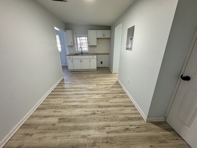 1718 N Lafountain St Unit 3