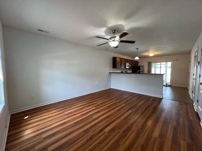 Photo - Townhome in desirable Carolina Plantations