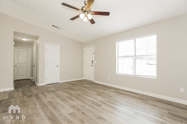 Photo - 10314 Wisteria Ln