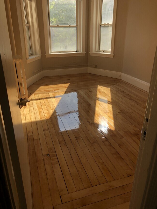 Photo - 65 Burbank St