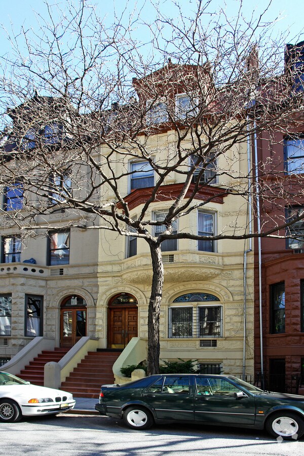 145 West 80th Street (j8) - 145 West 80th Street (j8) Apartments