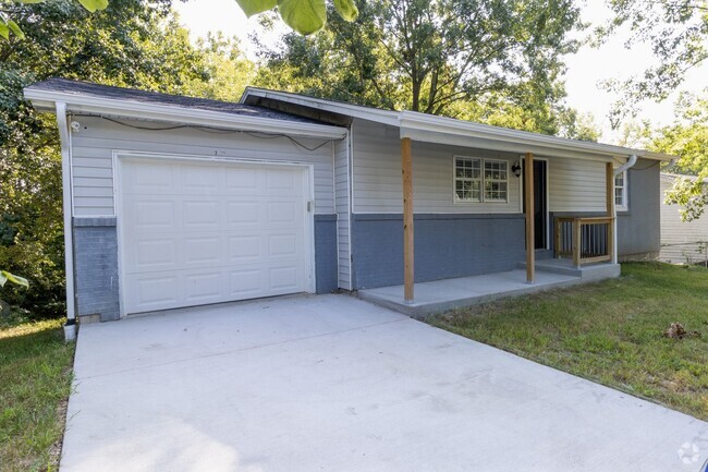 Building Photo - 4 BD 2.5 BA House