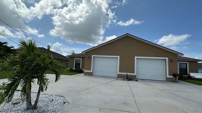 Photo - 1712 SW 32nd St Townhome