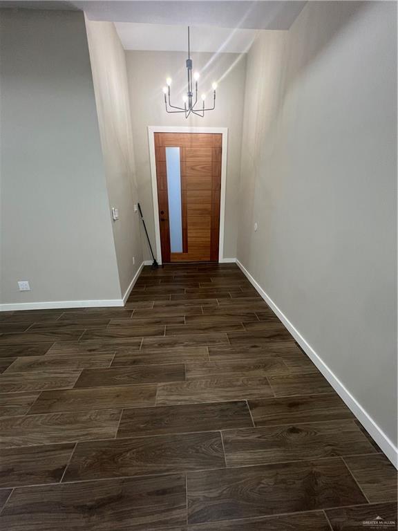 Photo - 18 E 13th St