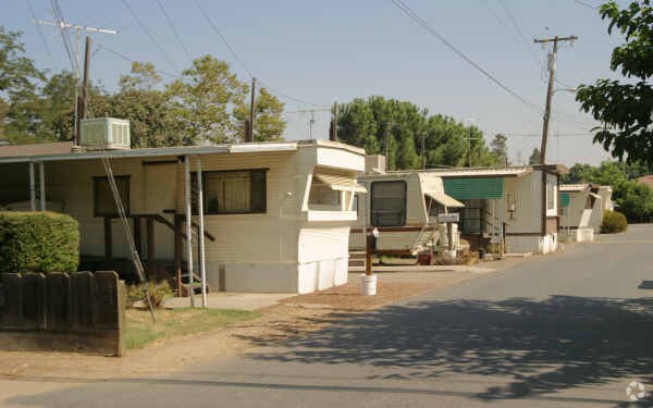 Photo - 1360 Stanislaus St Apartments