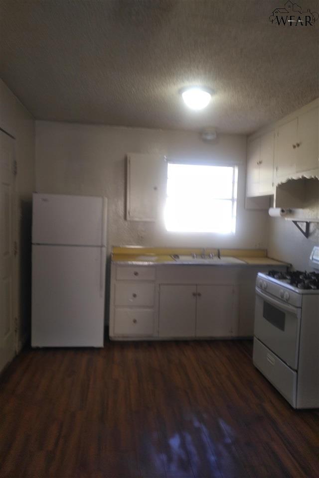 Photo - 3020 Stearns Ave