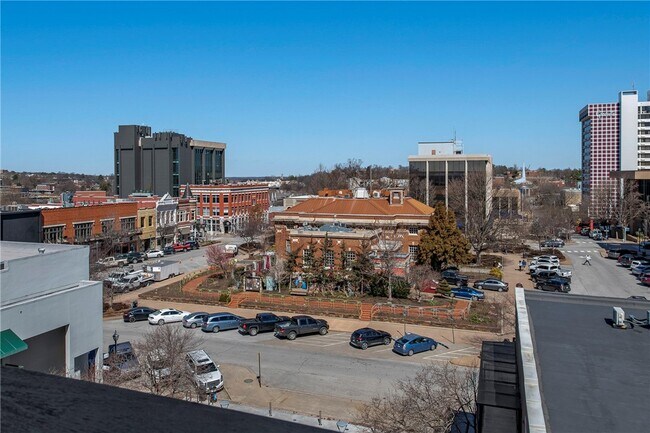 Photo - 5 W Mountain St