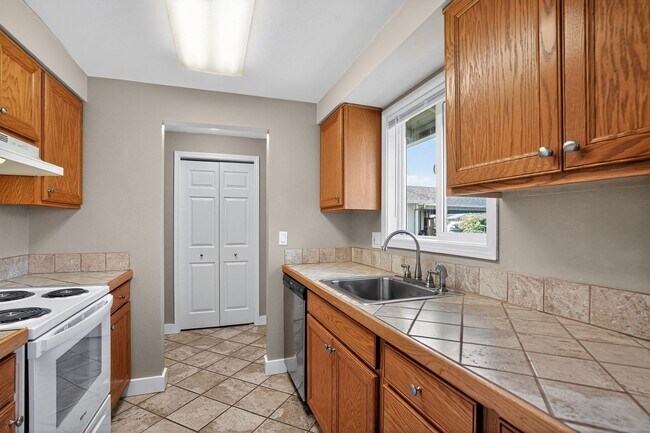 Photo - 207 NW Forest St