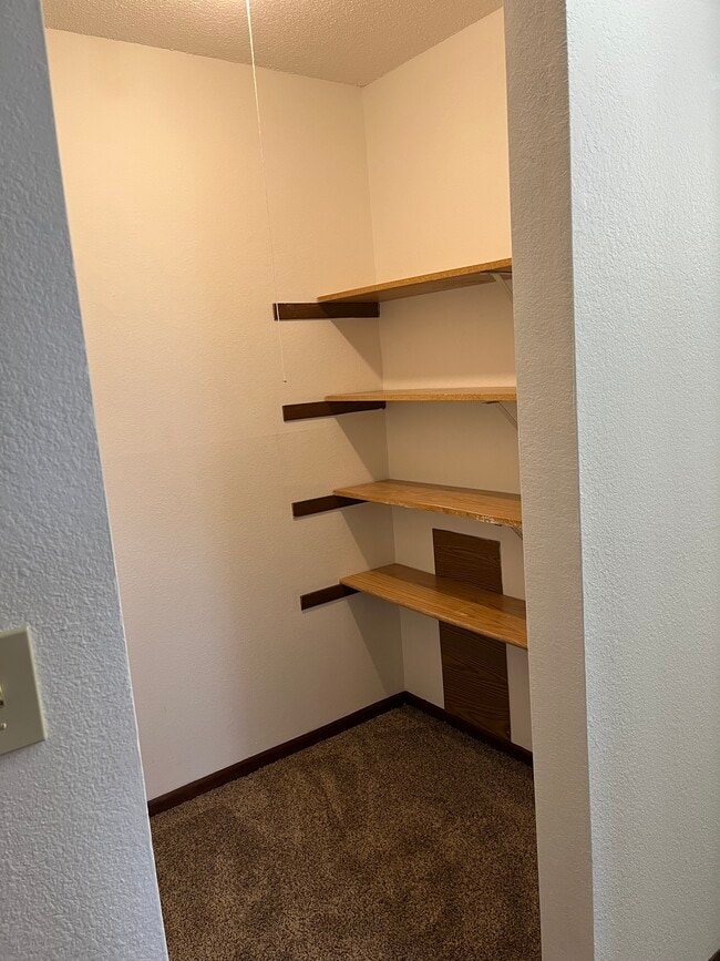 727 Apartments