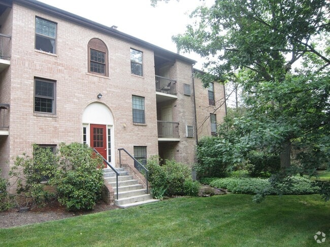 Building Photo - 222 Washington Pl Unit 222 Rental