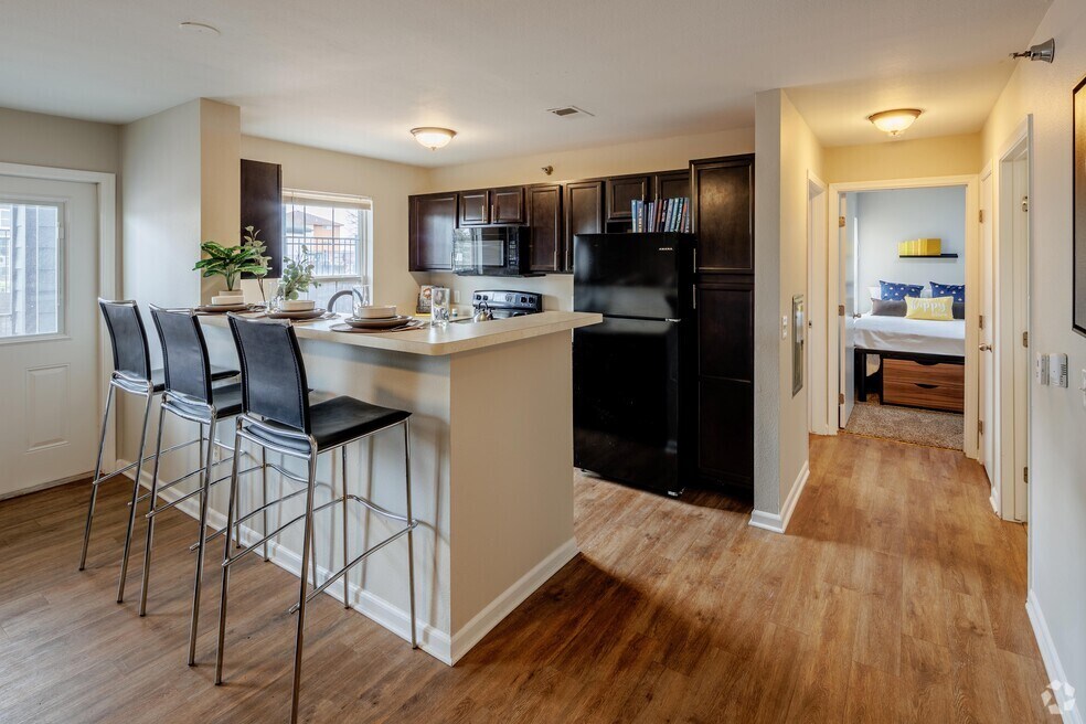 4BR, 2BA - 1,150SF
