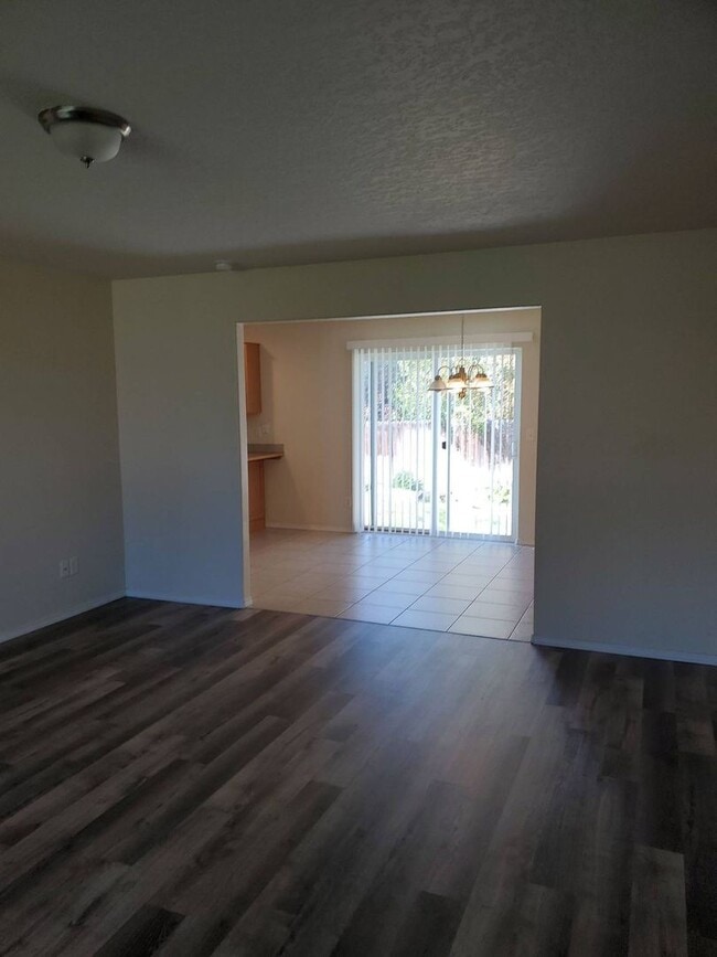 460 Laguna Dr Unidad 460B Laguna Dr