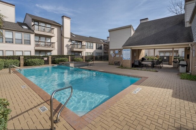 Building Photo - 2277 S Kirkwood Rd Unit 4808