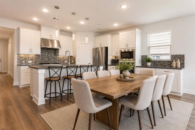 Photo - 779 Founders Ridge