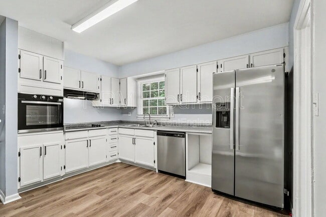 Photo - 2642 Hatfield Cir SE