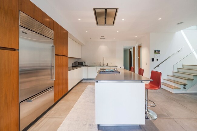 Photo - Silicon Beach Sanctuary: A Custom Architec...