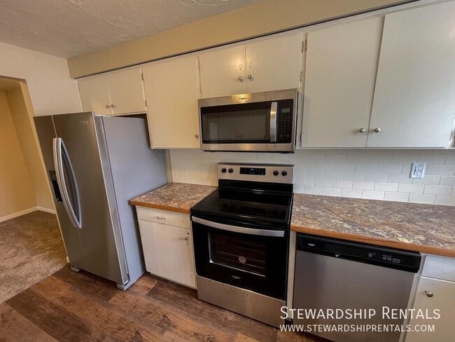 Photo - 1859 W 12th Ave