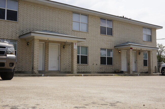 Building Photo - 100 Sullivan Ave Rental