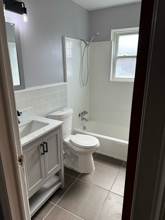 Photo - 20241 Kentucky St